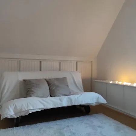 Apartamento Schoen Und Gut In Refrath Bei Koeln Bergisch Gladbach